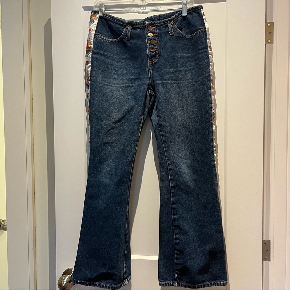Vintage 90s 100% Cotton Low-Rise Flared Jeans with Winnie the Pooh Detailing